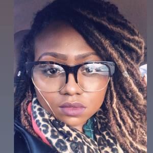 Meet your Posher, Danita